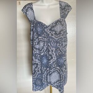 - Venezia Top Handkerchief Flowy (Size 18/20)